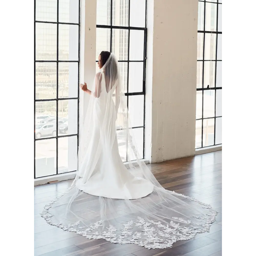 http://www.mybridalcloset.com/cdn/shop/products/royal-cathedral-bridal-veil-v2396rc-ivory-veils-281.webp?v=1677243639